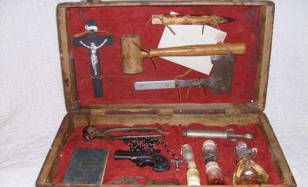 L'équipement complet du chasseur de vampires